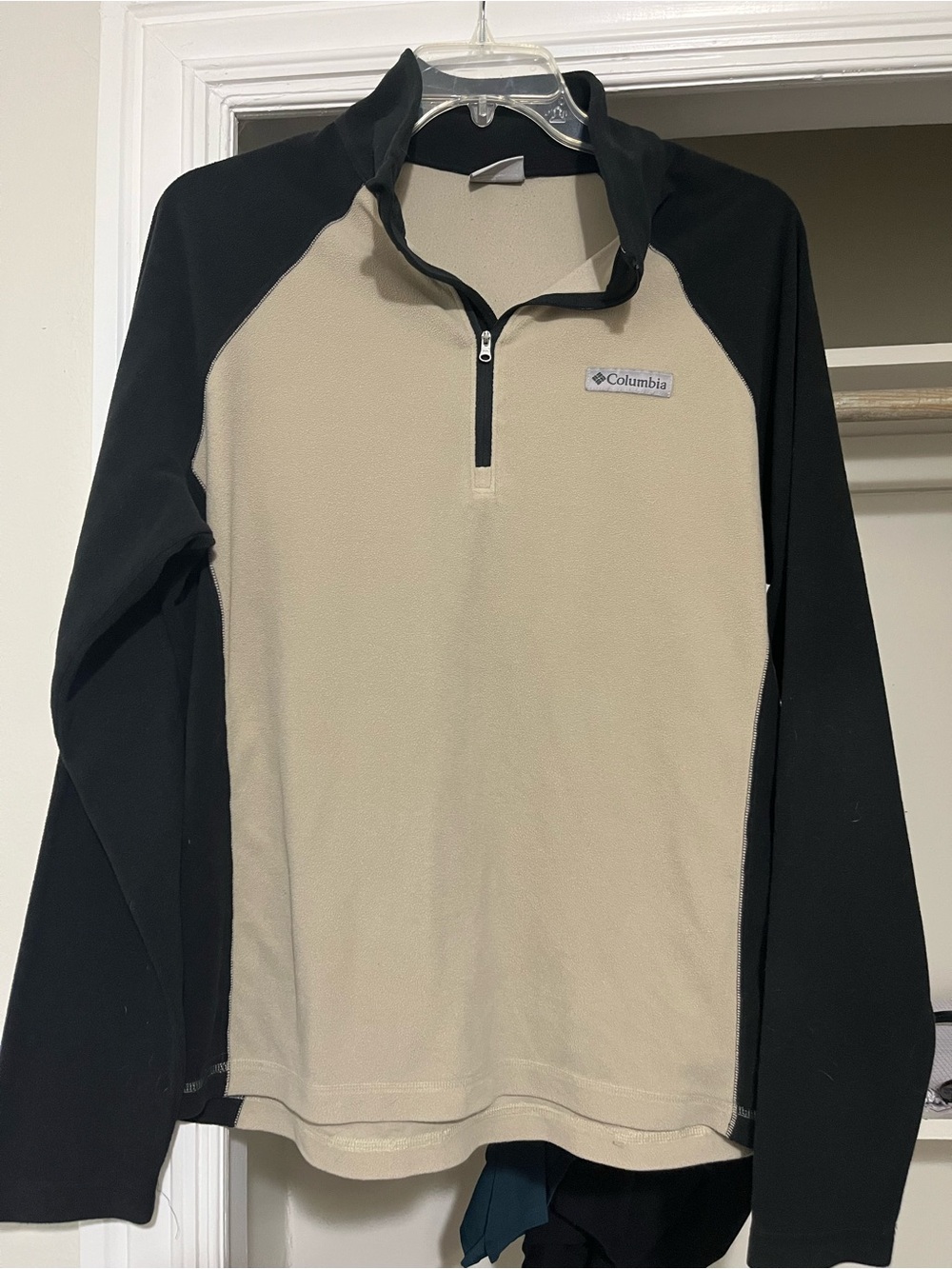 Columbia Men’s Black and Beige Zip-Up Fleece